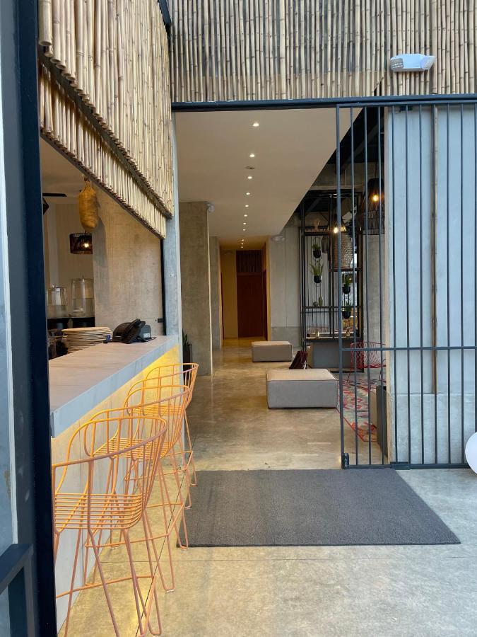 Eolia Sustainable Design Hotel Manta Exterior photo