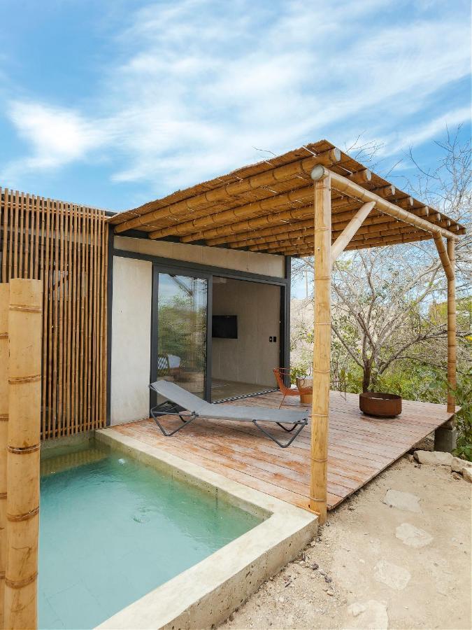 Eolia Sustainable Design Hotel Manta Exterior photo