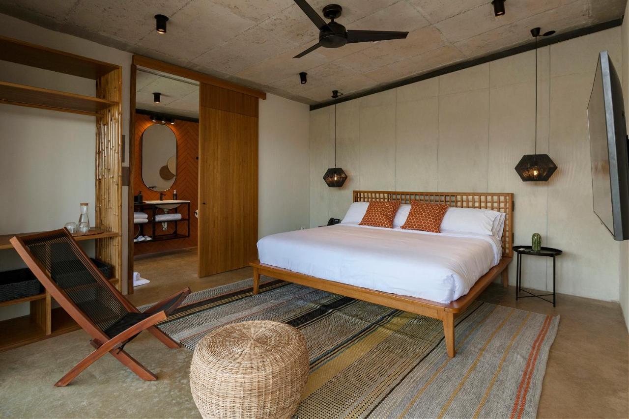 Eolia Sustainable Design Hotel Manta Exterior photo