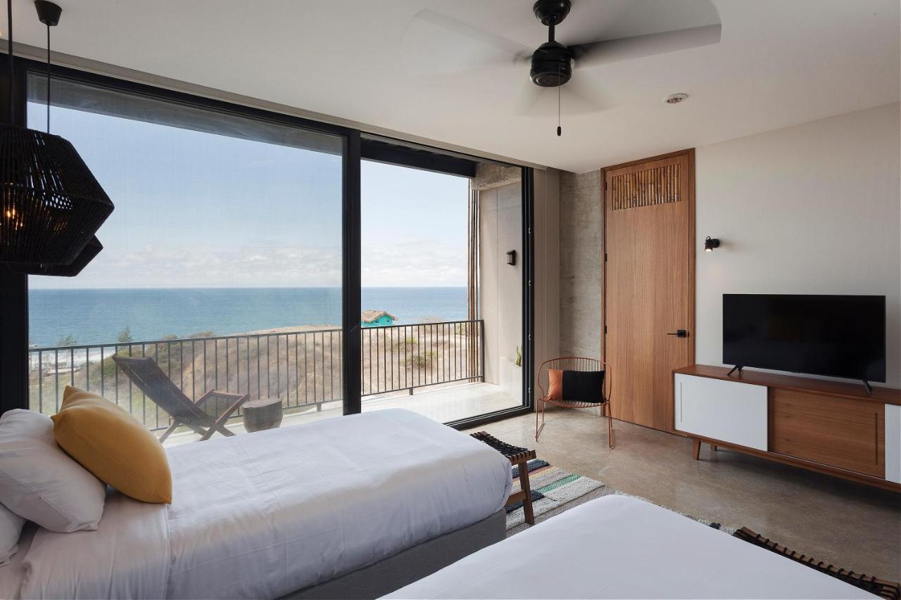 Eolia Sustainable Design Hotel Manta Exterior photo