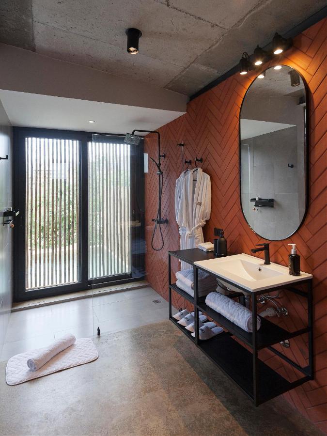 Eolia Sustainable Design Hotel Manta Exterior photo