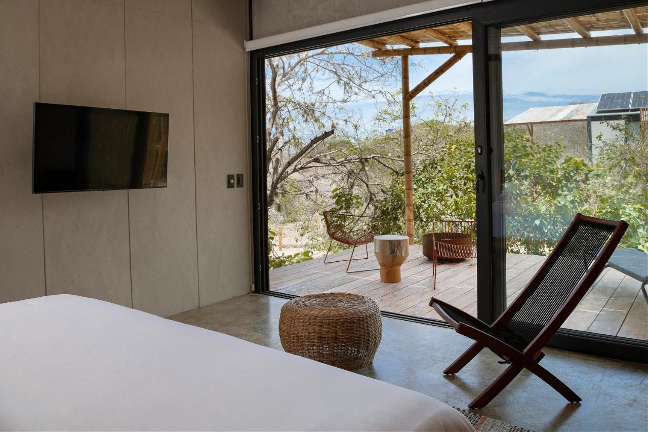 Eolia Sustainable Design Hotel Manta Exterior photo