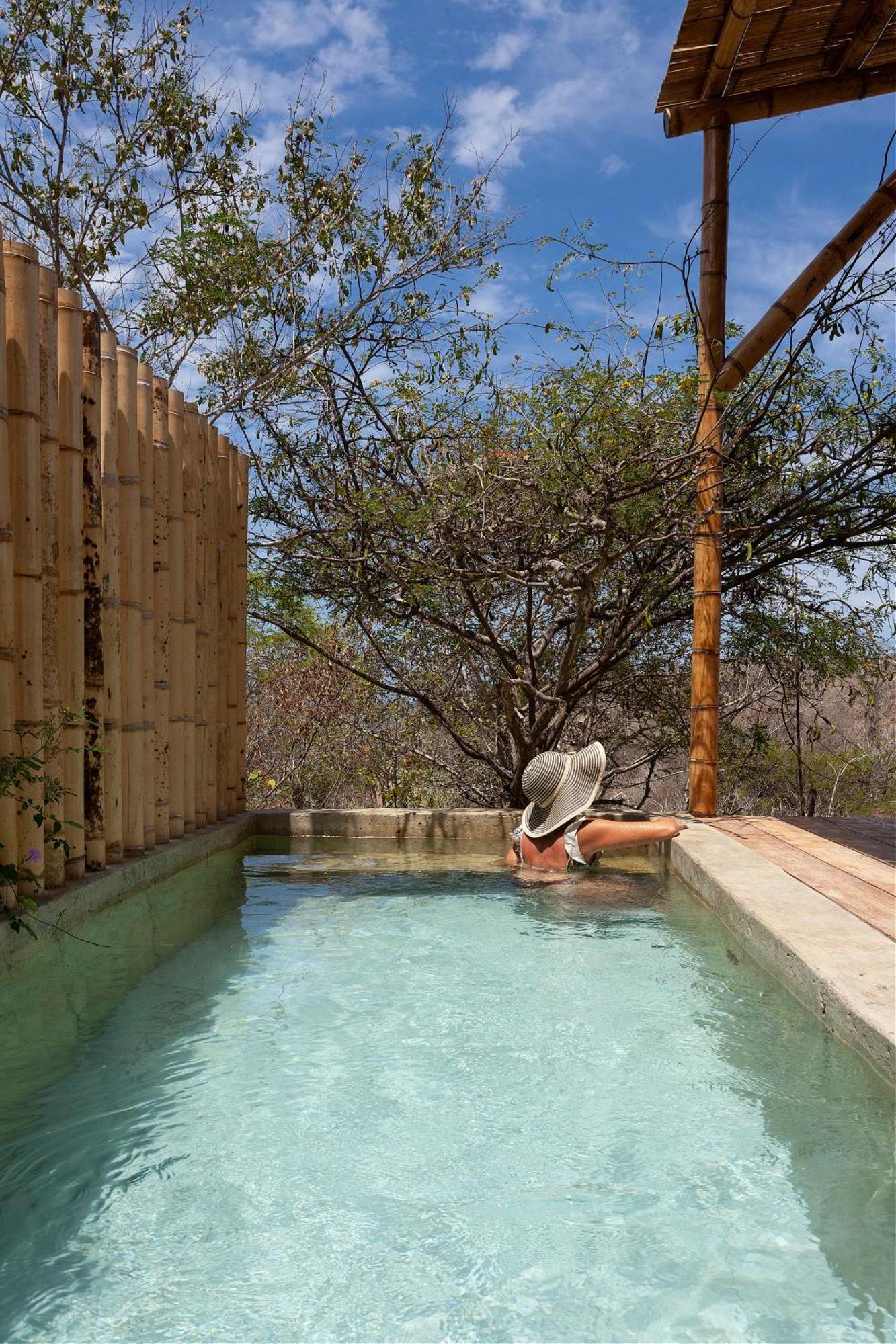 Eolia Sustainable Design Hotel Manta Exterior photo